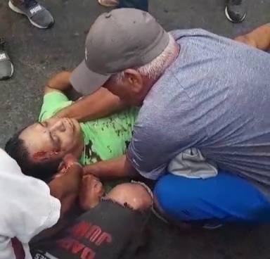 Robbery victim gunned down by thief 