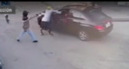 Gang executed a driver in his car 