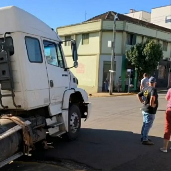 Deaf or Dumb? Man Never Saw Truck Coming (Full Video)