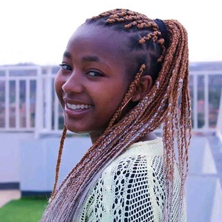 19 Years-Old Girl Commited Suicide By Jumping From 7th Floor Apartment