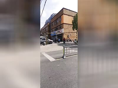 Delivery dies after being stabbed 