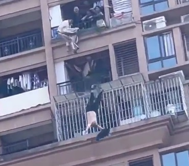 Attempts To Rescue The Suicidal Man Failed