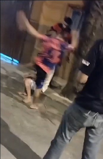 Thief beaten on exit