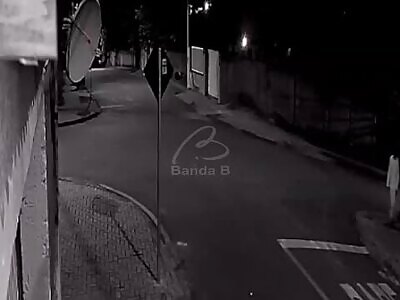 Brazilian man broke the window of a car was chased and murdered he wen
