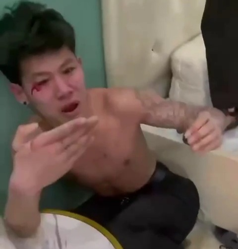 The Chinese way to welcoming new roommate 