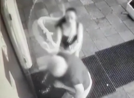 Crazy Mother Beat up a Teacher Who Gave her Daughter a Bad Grade.