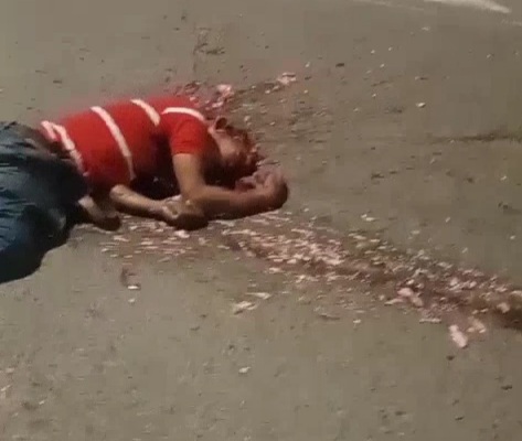 Young man decided to end his life jump under tractor wheels 