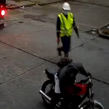 Hitman Disguised As a Public Service Worker Executes His Victim