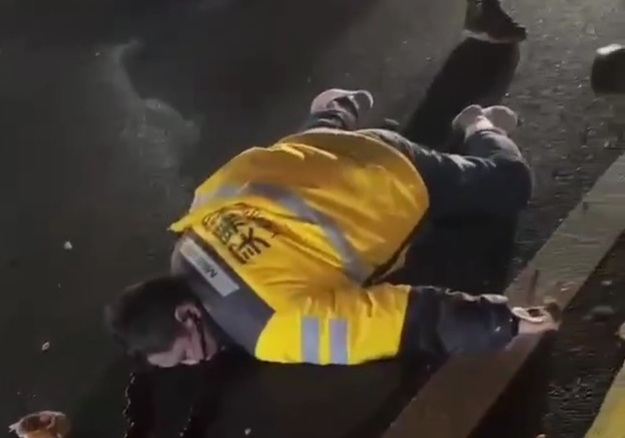 [ACTION+AFTERMATH]Another Chinese woman driver lost control of hercar 