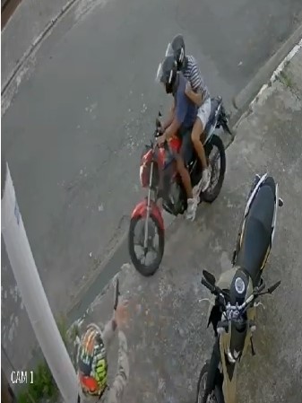 prison officer kills one robber and injures another