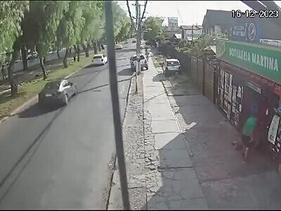 The son of the man who stabbed the woman in the neck gets beaten&stab