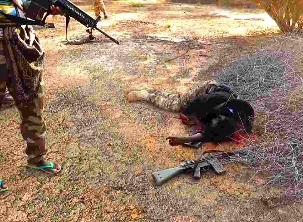 Soldiers Get Ambushed And Wounded Soldier Get Brains Blown Out 