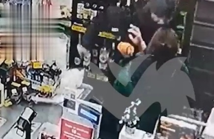 Furious husband attacked his wife with knife for breaking with him