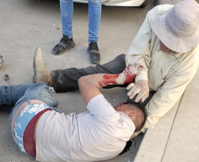 Scaffold fall with two workers on it