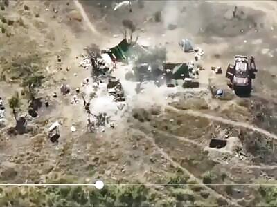 Hitmen killed by rival cartel (extended)