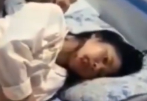 Husband found wife with her lover in his bed 