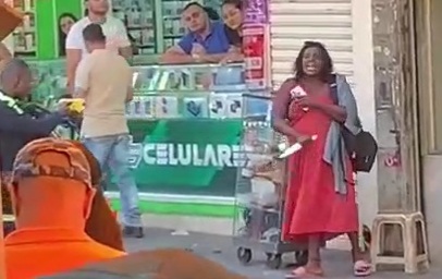 Woman With Big Knife Tased After threatening police