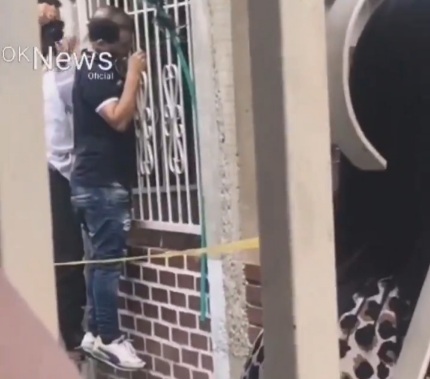 Depressed man commit suicide by hanging himself from house fence 