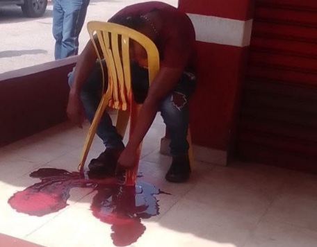 Colombia man enjoying his cigarette executed by sicario 