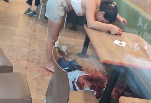 Couple Enjoying Lunch Executed by Sicario, Boyfriend Dead