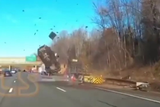 Speeding car lost control driver died on the spot 