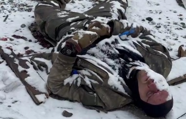 Dead Ukrainian soldiers everywhere 