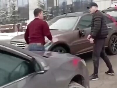 Driver attacked driver who did not give way to him