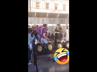 Feminist march. Again the avenging speaker