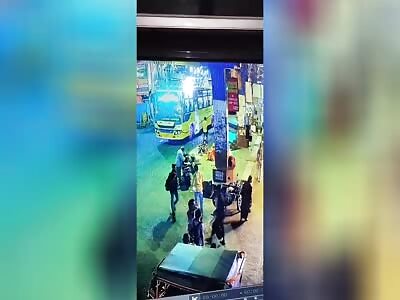 Suicidal man ends his life by putting head under wheels of a bus.