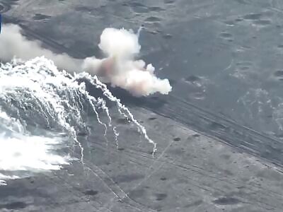 Russian T-80 turned into a fireball after Javelin impact 