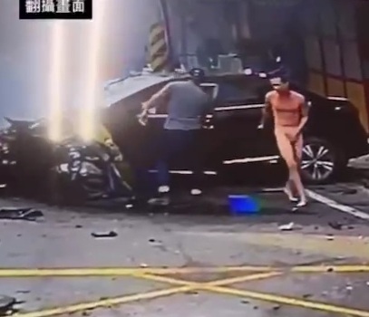 WTF WITH THOSE CHINESE DRIVER 