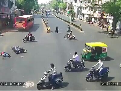 Dude on bike run over and killed by bus in hit-and-run