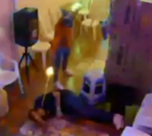 Sicario Member Shoots Man Inside Ecuadorian Bar