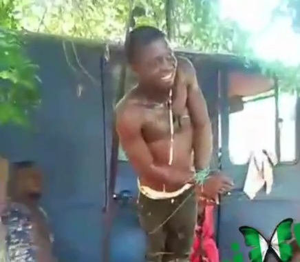 [NIGERIAN PINATA] THIEF CAPTURED AND PUNISHED HARD 
