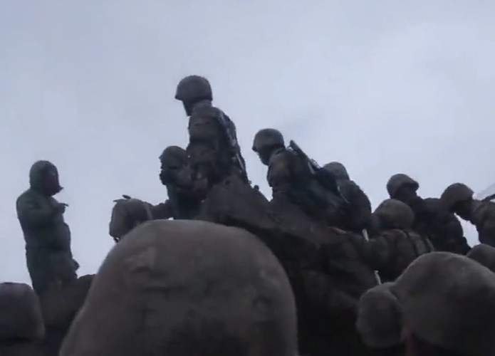 Indian and Chinese troops fight with sticks and bricks in borders 