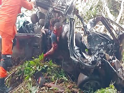 Thugs and Their Vehicle Crushed by Truck Driver During Robbery 