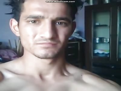 Guy Commits Suicide Live on Facebook by Shooting to His Stomach using a Shotgun after Breaking Up with His Girlfriend