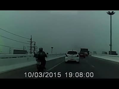 German Biker Crashes And Falls to His Death From Overpass in Bangkok