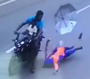 Opening Umbrella While Travelling on a Bike Fail