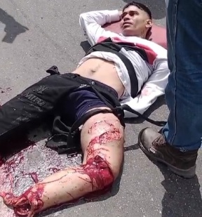 Another video of the Colombian motorcyclists crashed by truck 