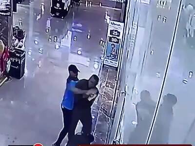 A cowardly Muslim Arab terrorist stabs 2 soldiers and gets wasted !