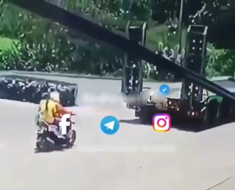 Couple on motorcycle fatally crashed by tuff-trailer 