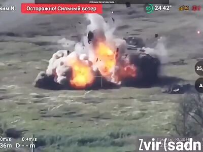 Hitting a mine. Russian tank crew cremated.