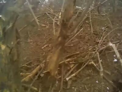 Ukrainian soldier POV rushes and eliminates two separate Russians