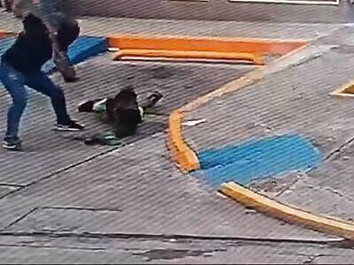 A Furious Dude Chopped Off A Homeless Man's Hands With A Shovel In Mexico (Action  & Aftermath)