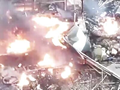 FPVs destroy a Russian transport full of infantry.