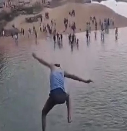 Dude Jumped Into The Gaurghat River And Died