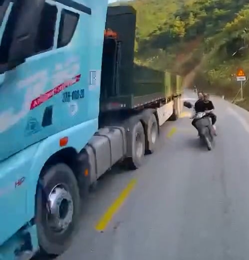 Their Last Ride Together In Vietnam