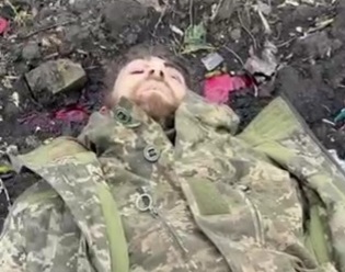 Ukrainian soldiers dead bodies everywhere 