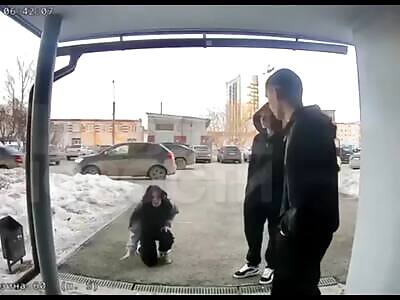 Stupid Girl Stabs Herself